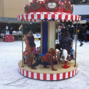 Kinderkarussell für Weihnachtsmarkt mieten